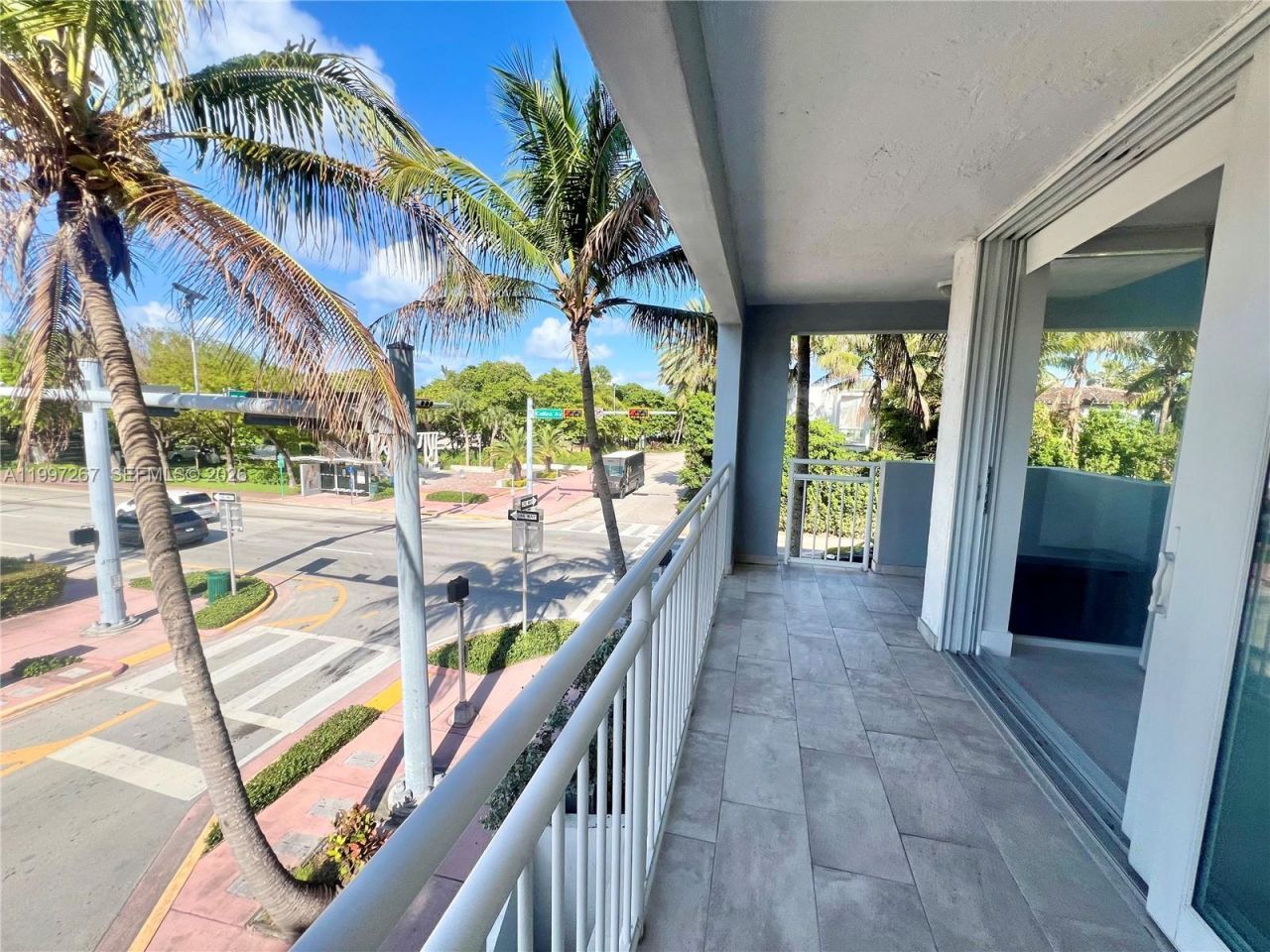 7832 Collins Ave, Unit 304, Miami Beach, FL 33141 Photo