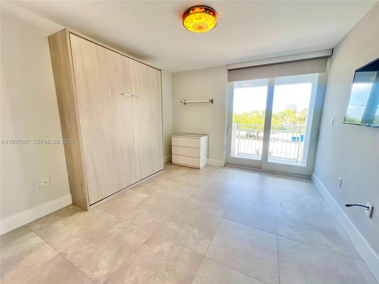 7832 Collins Ave, Unit 304, Miami Beach, FL 33141 Photo
