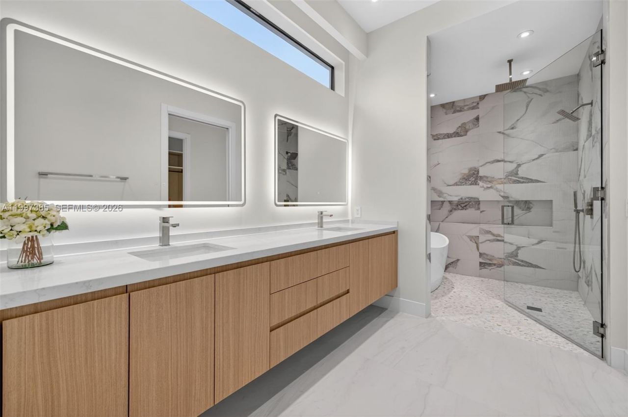 2757 NE 34 Street , Fort Lauderdale, FL 33306 Photo