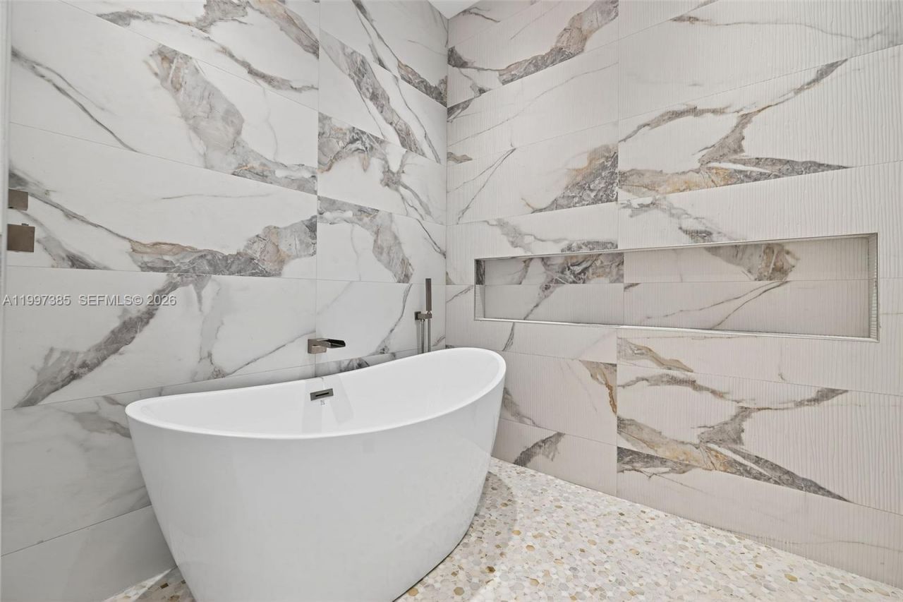 2757 NE 34 Street , Fort Lauderdale, FL 33306 Photo