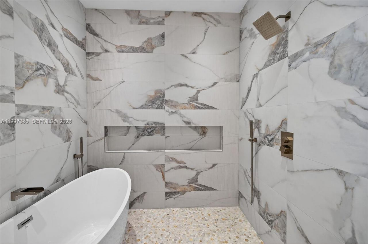 2757 NE 34 Street , Fort Lauderdale, FL 33306 Photo