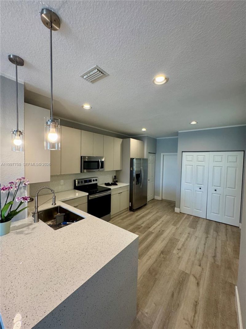 2469 Cordoba Bnd, Unit 2469, Weston, FL 33327 Photo