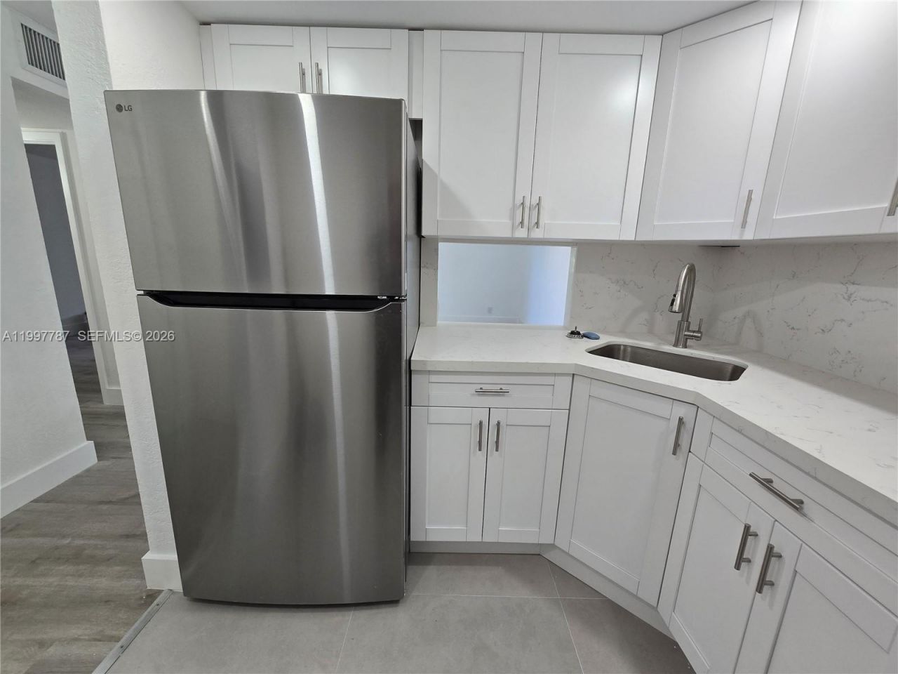 4550 NW 9th St, Unit 304E, Miami, FL 33126 Photo