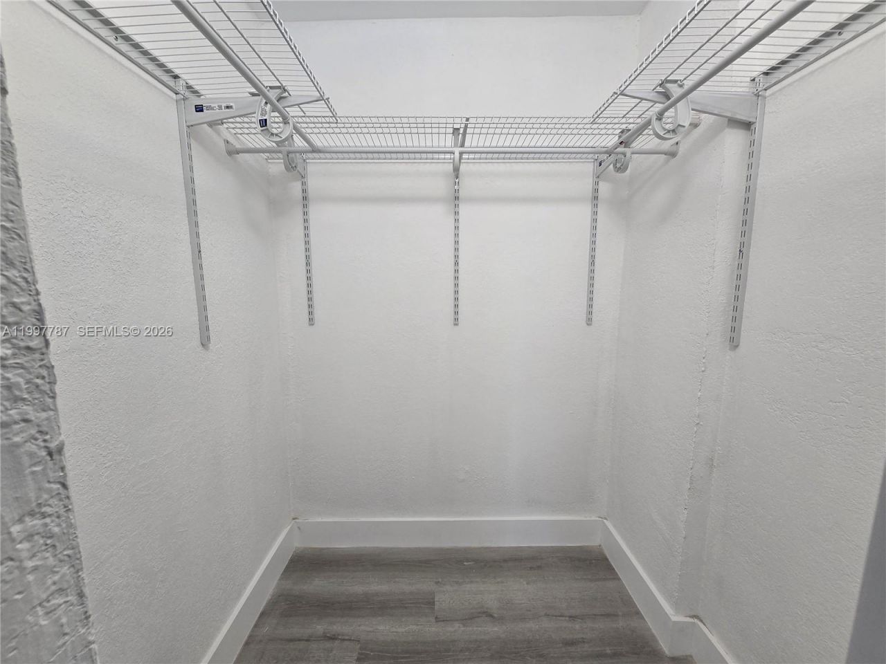 4550 NW 9th St, Unit 304E, Miami, FL 33126 Photo