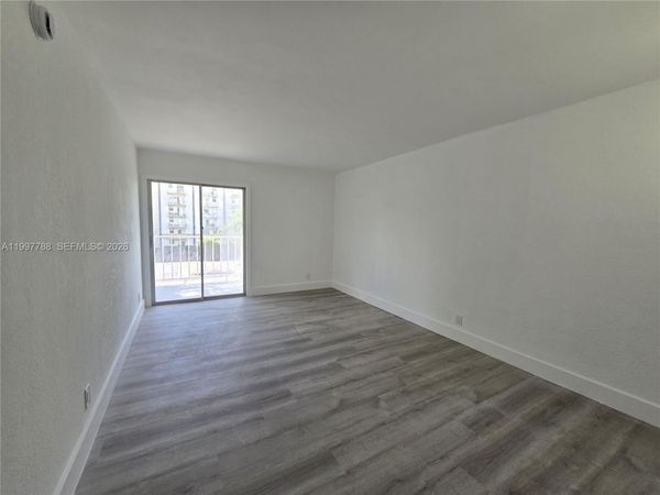 4550 NW 9th St, Unit 311E, Miami, FL 33126