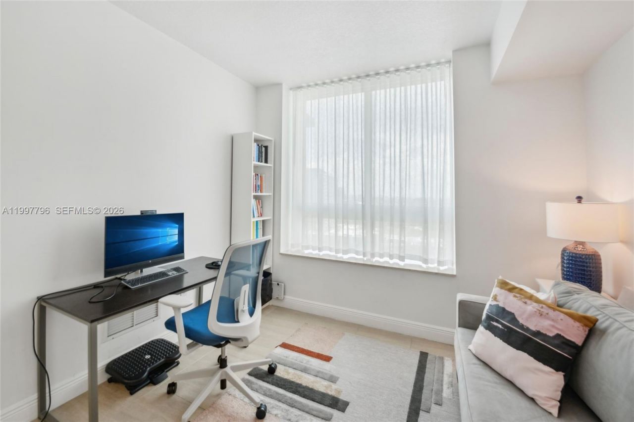 1900 N Bayshore Dr, Unit 1511, Miami, FL 33132 Photo