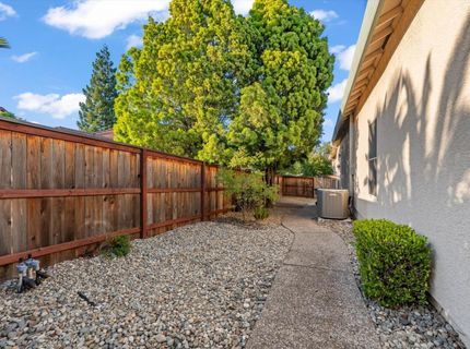 1681 Laporte, Roseville, CA 95747 Photo