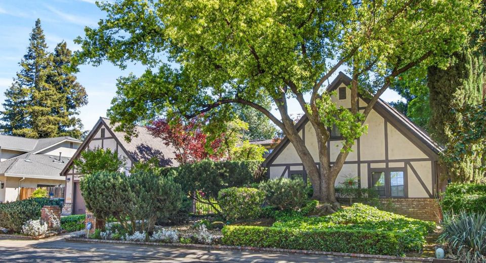 9818 Mira Del Rio Dr, Sacramento, CA 95827 Photo