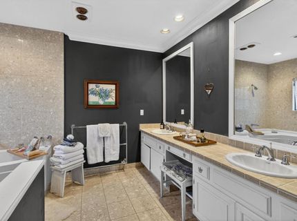 9818 Mira Del Rio Dr, Sacramento, CA 95827 Photo
