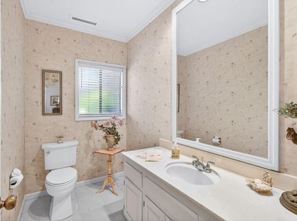 9818 Mira Del Rio Dr, Sacramento, CA 95827 Photo