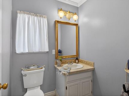 9818 Mira Del Rio Dr, Sacramento, CA 95827 Photo