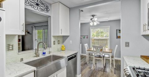 3851 8th Ave, Sacramento, CA 95817 Photo