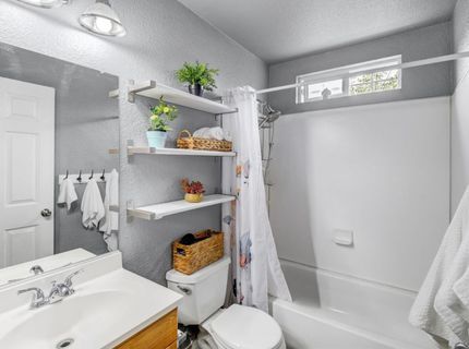 3851 8th Ave, Sacramento, CA 95817 Photo