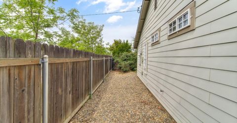 3851 8th Ave, Sacramento, CA 95817 Photo