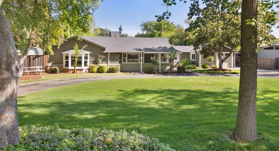 3410 W Country Club Ln, Sacramento, CA 95821 Photo