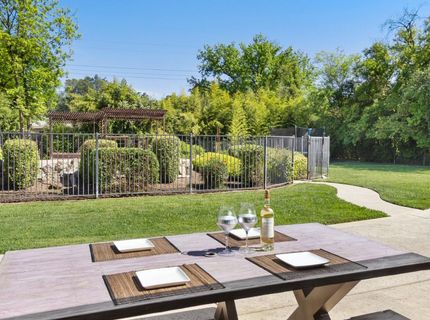 3410 W Country Club Ln, Sacramento, CA 95821 Photo