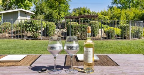 3410 W Country Club Ln, Sacramento, CA 95821 Photo