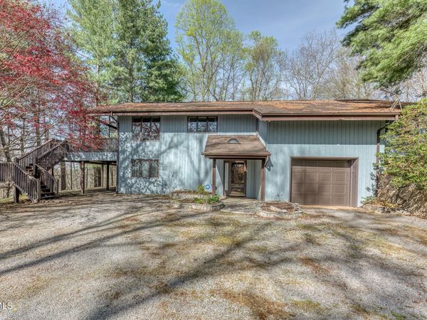 431 Brentwood Pvt Drive, Bristol, TN 37620