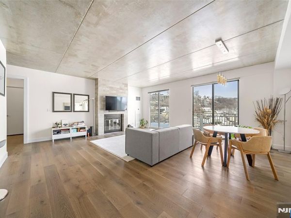 1077 River Road PH 13, Unit PH 13, EDGEWATER, NJ 07020