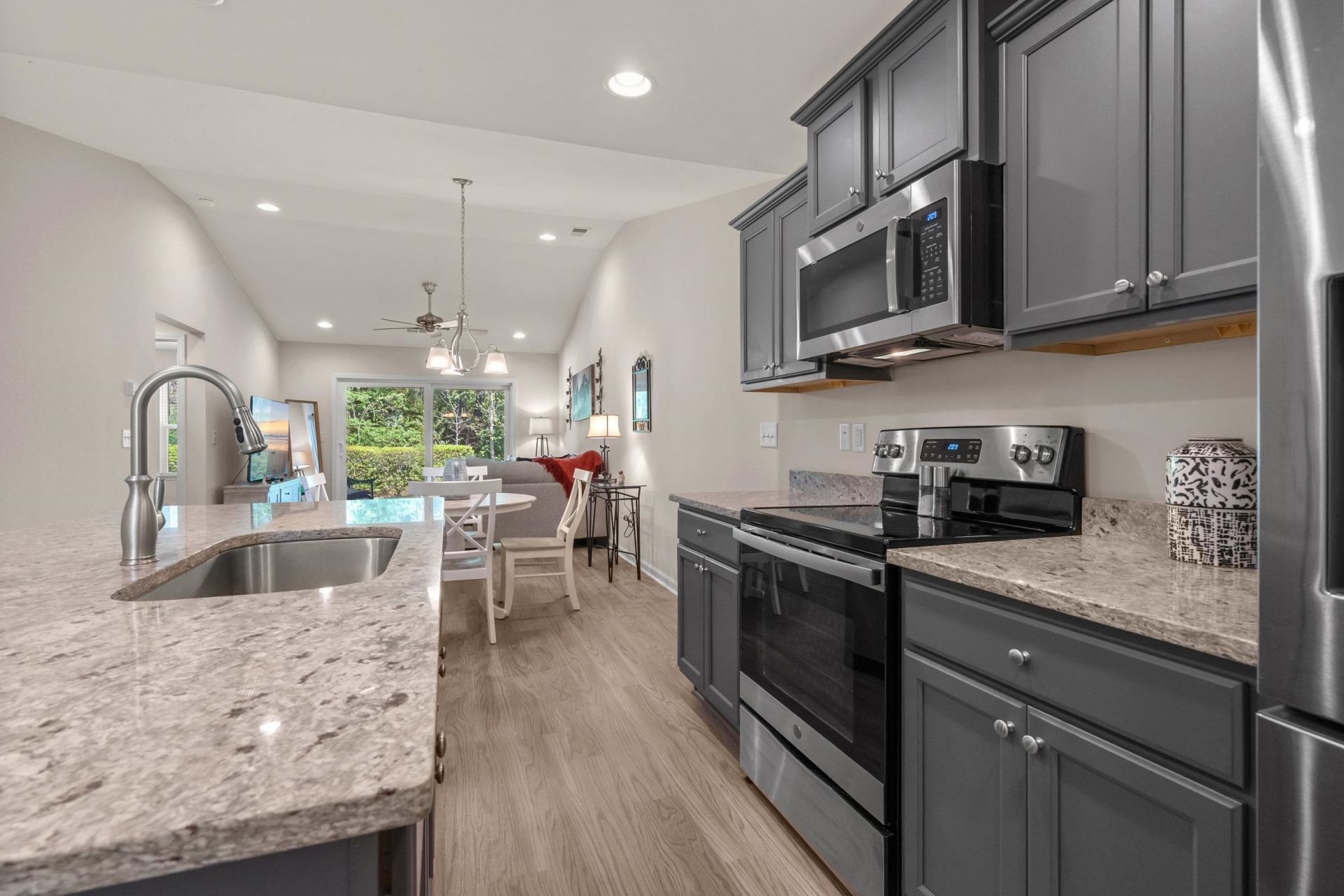 124 Machrie Loop Photo 14