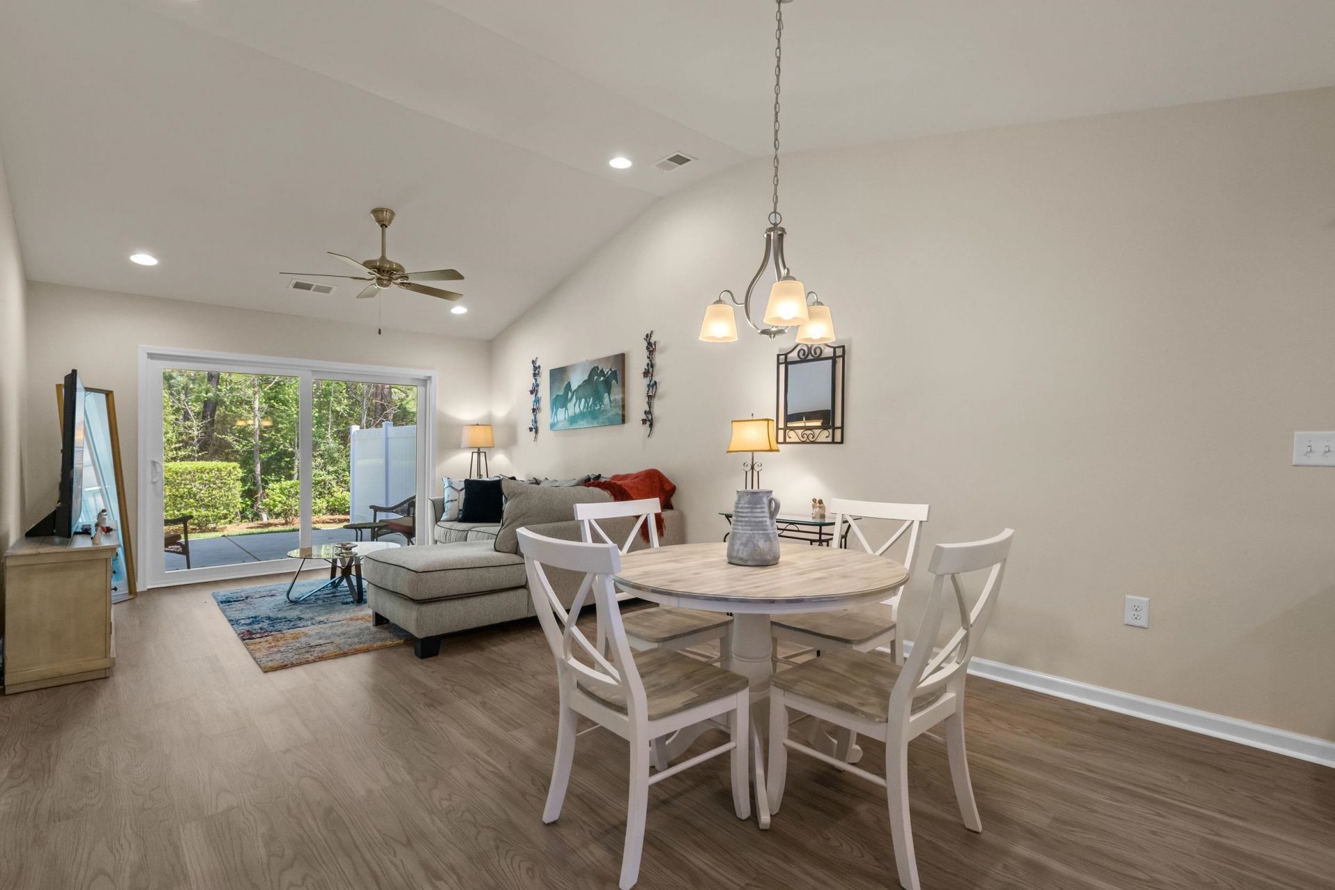 124 Machrie Loop Photo 15