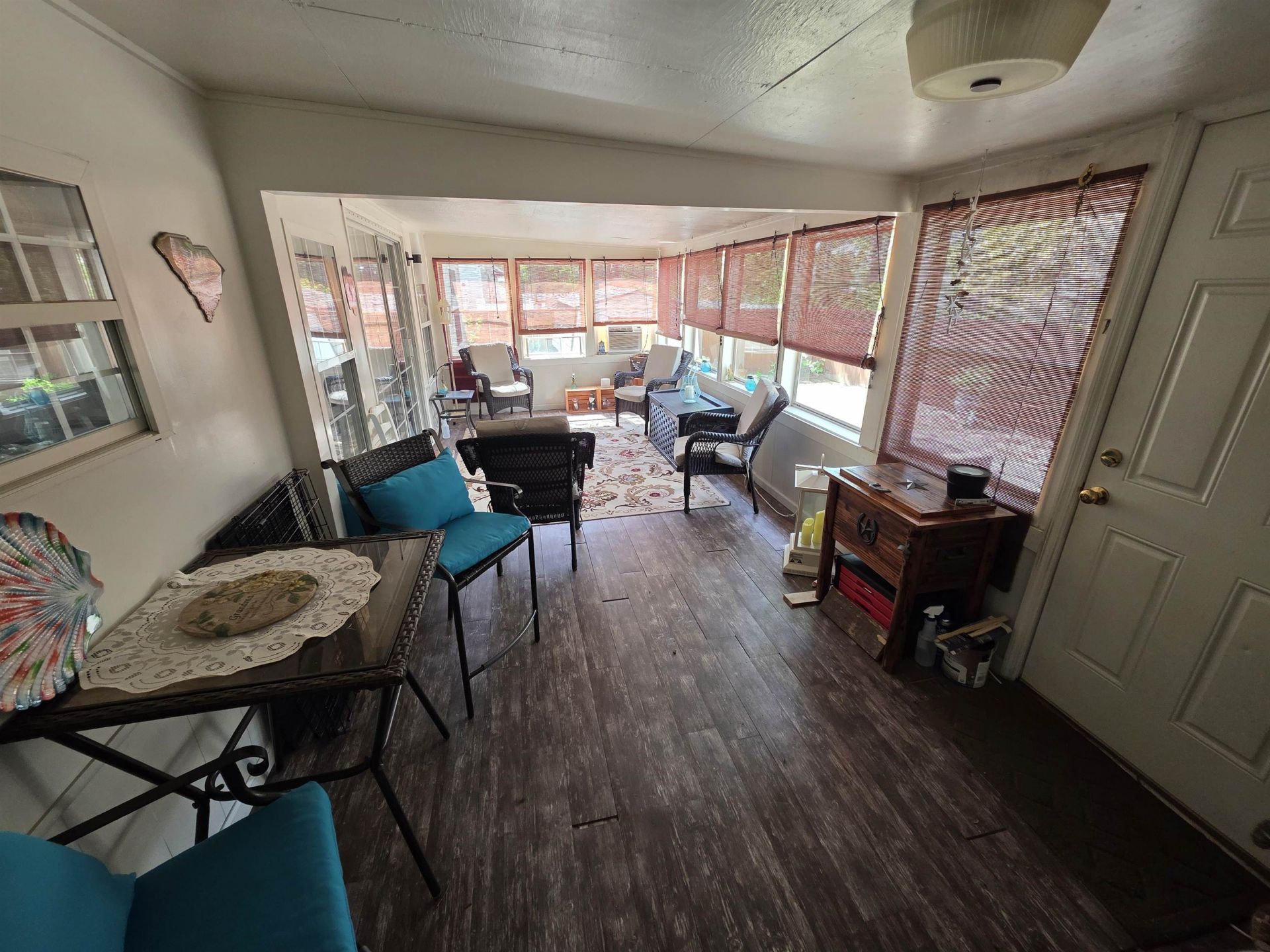 3267 Lyndon Dr. Photo 11