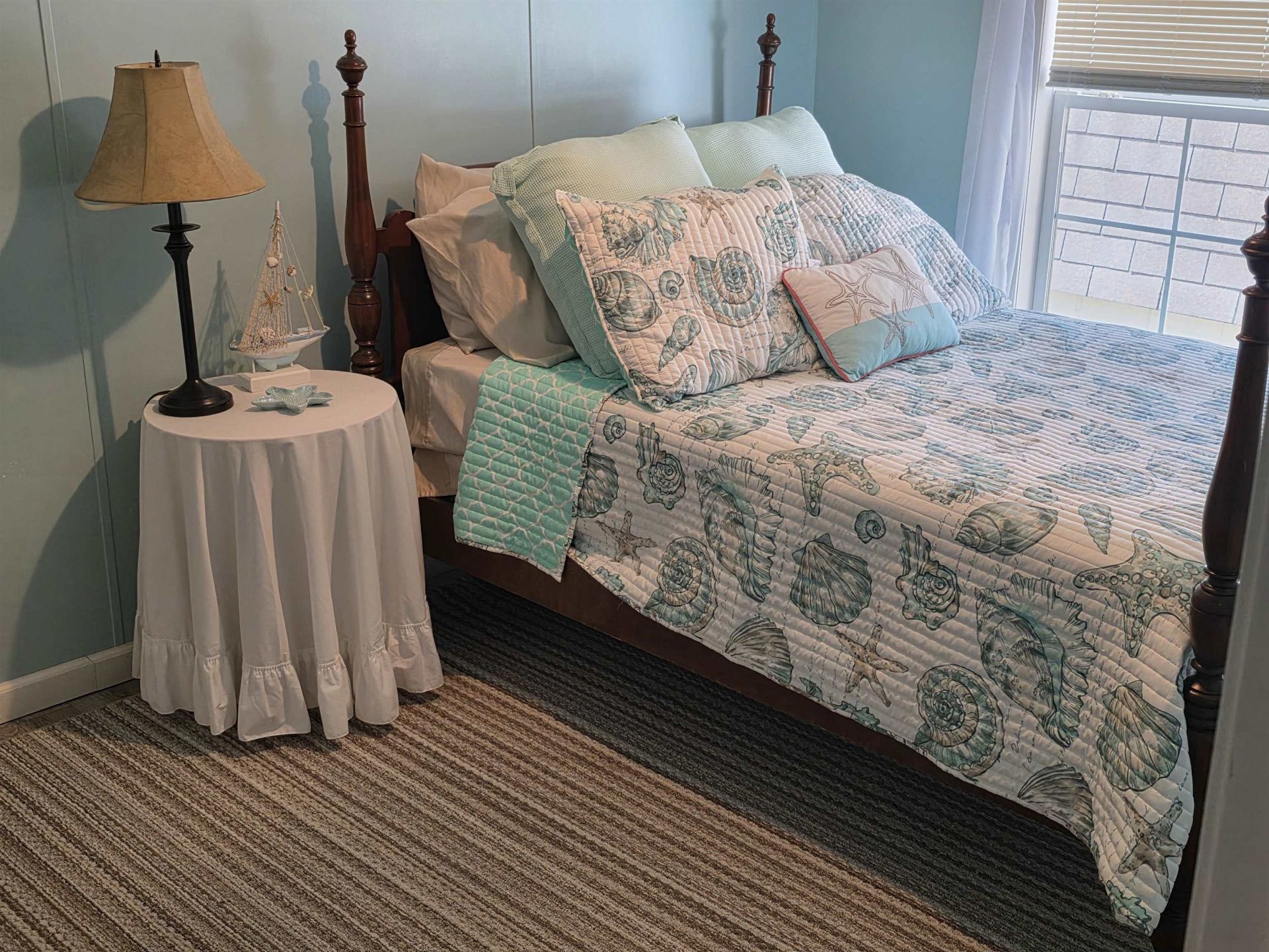 3267 Lyndon Dr. Photo 6