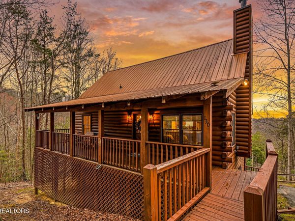 130 Little Round Top Lane, Townsend, TN 37882