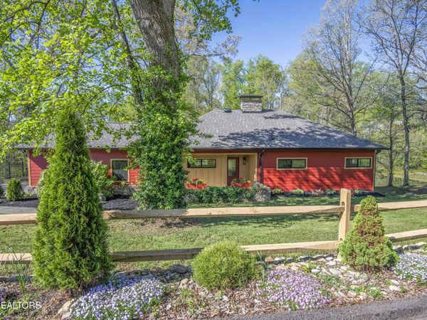 715 Lake Forest Drive, Knoxville, TN 37920