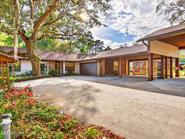 1666 VILLAGE Way, Orange Park, FL 32073