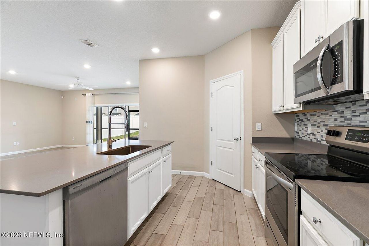 1694 Mathews Manor Drive, Jacksonville, FL 32211 Photo