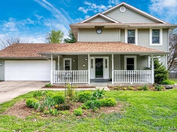 82 Spencer Trail, St Peters, MO 63376