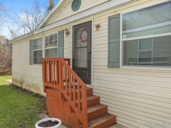 7062 Independence Lane SW, Grand Rapids, MI 49548