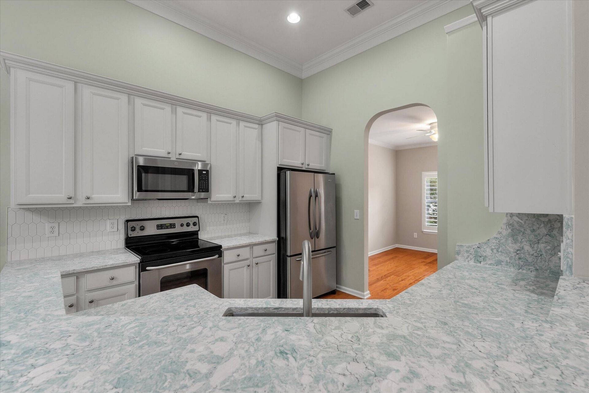 127 Carolinian Drive Photo 24