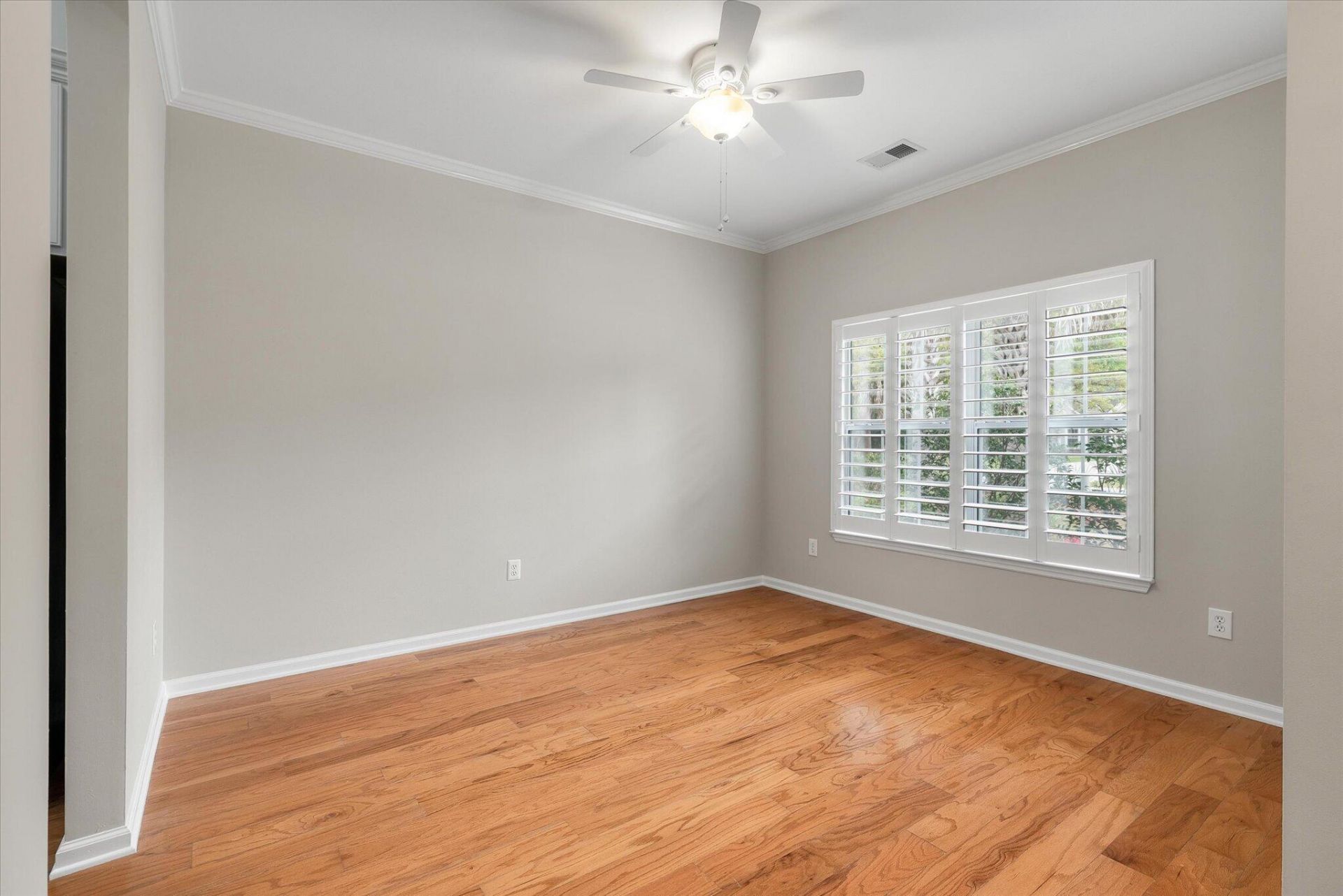 127 Carolinian Drive Photo 28