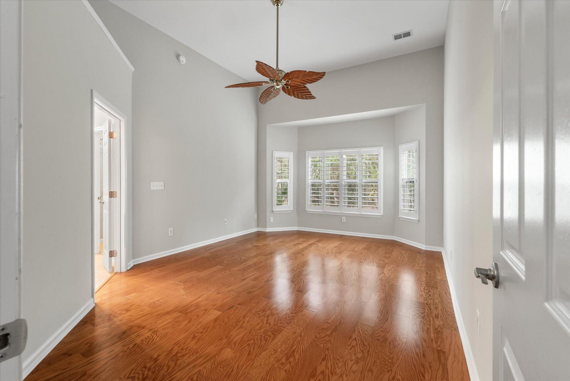 127 Carolinian Drive Photo 34