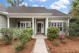 127 Carolinian Drive photo 4