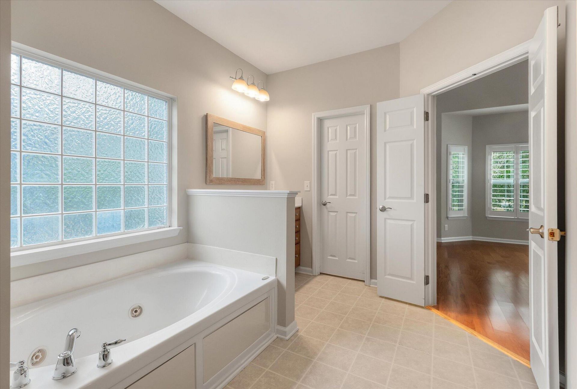 127 Carolinian Drive Photo 45