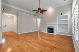 127 Carolinian Drive photo 4