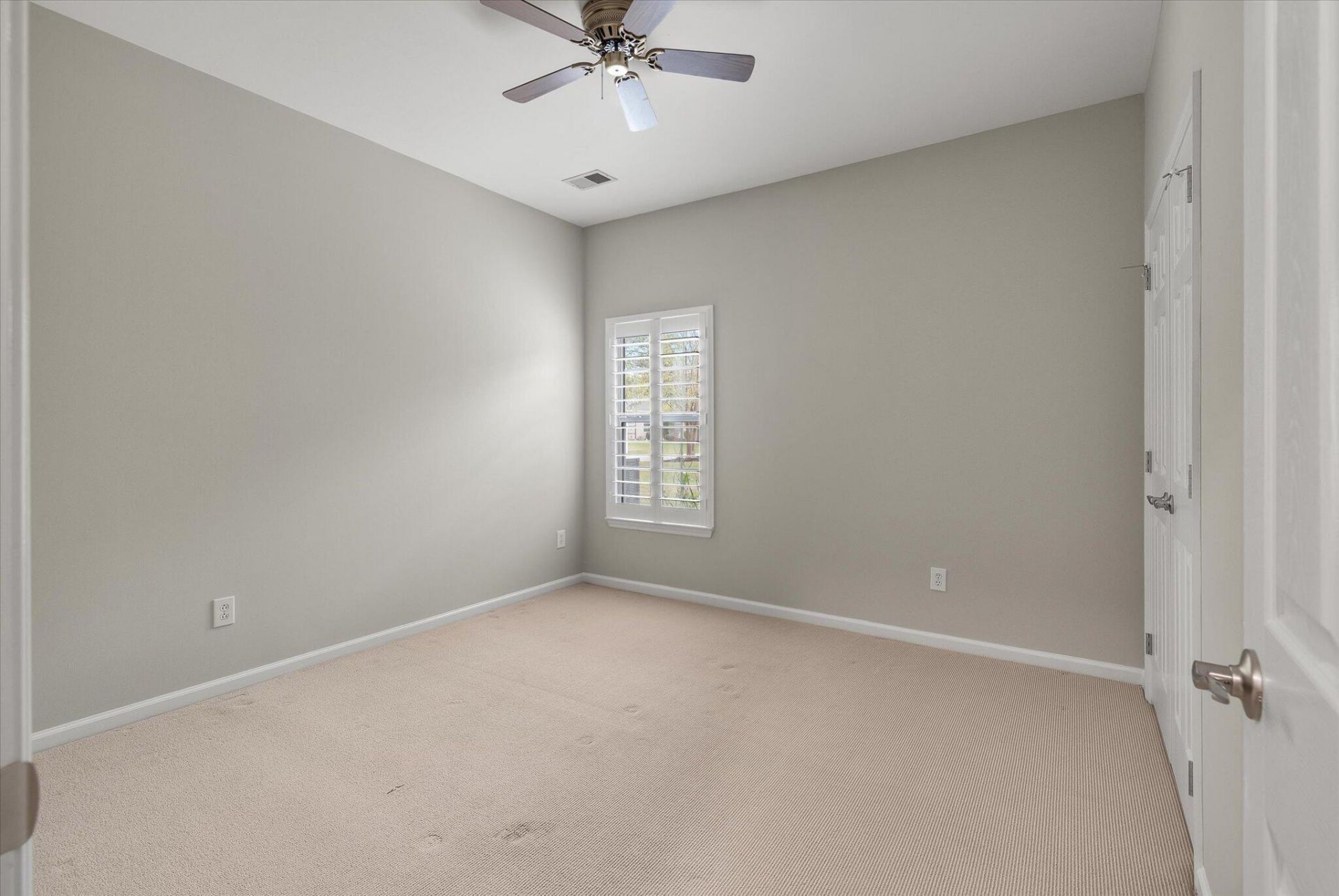 127 Carolinian Drive Photo 50