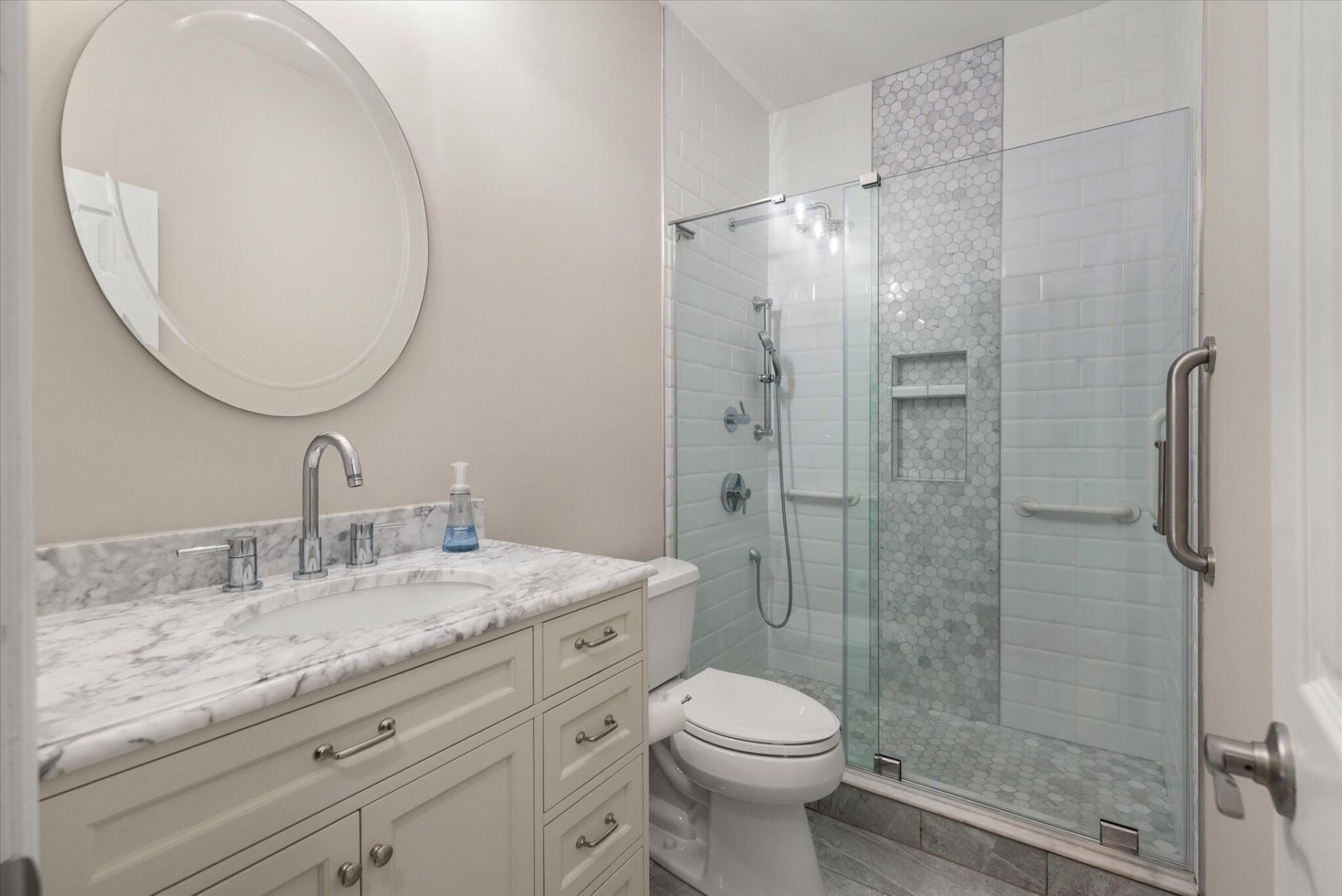 127 Carolinian Drive Photo 54