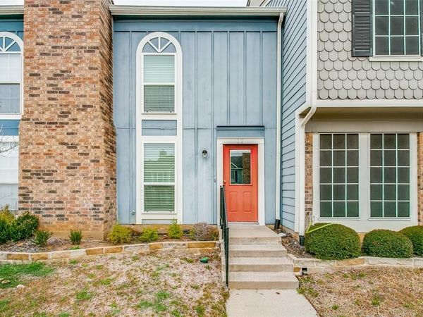 12 Abbey Road , Euless, TX 76039