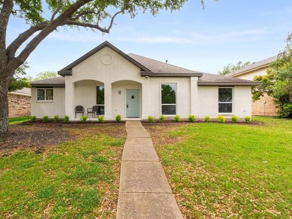 813 Creek Valley Road, Mesquite, TX 75181