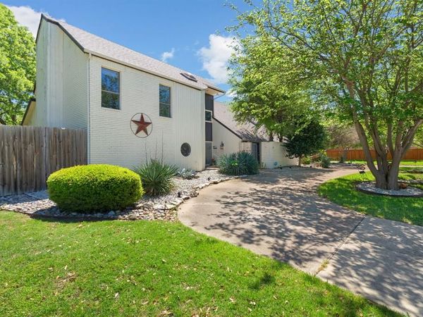 5107 Racquet Club Drive, Arlington, TX 76017