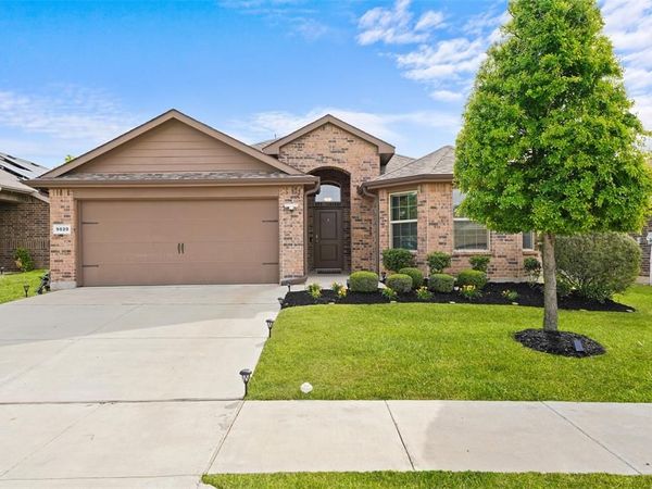 9020 Ridgeriver Way, Fort Worth, TX 76131