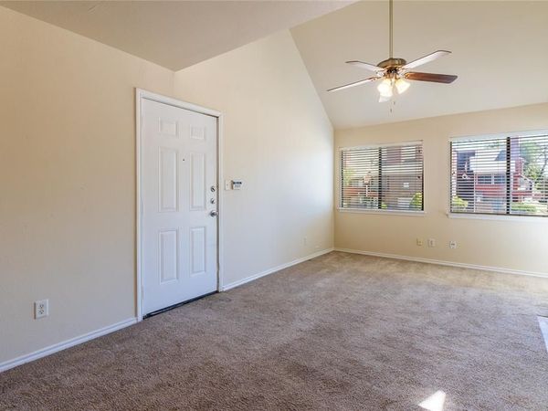 9831 Walnut Street, Unit P211, Dallas, TX 75243