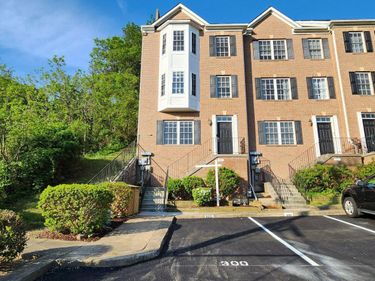 300 CENTER LANE, OCCOQUAN, VA 22125