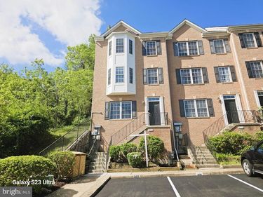300 CENTER LANE, OCCOQUAN, VA 22125