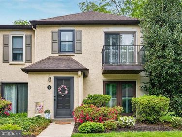 8 SUMMIT DRIVE, BRYN MAWR, PA 19010