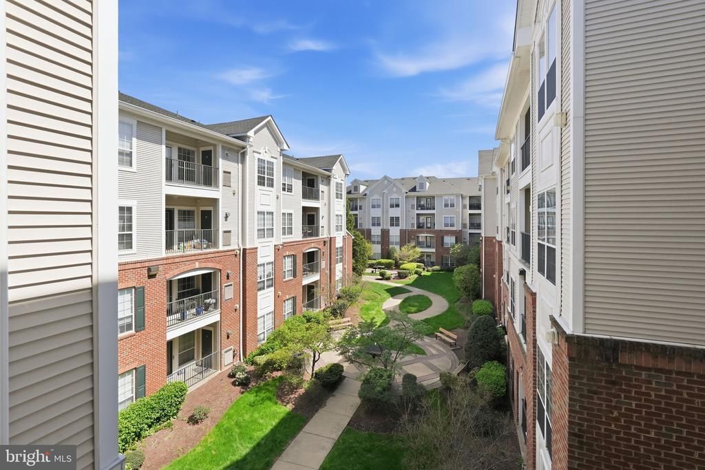 4850 Eisenhower Avenue, Unit 316, Alexandria, VA 22304 Main Photo